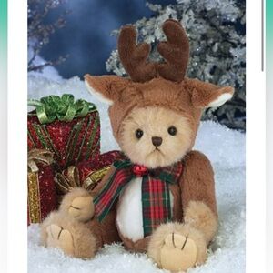 NWT Retired Jingled Bearington Bear